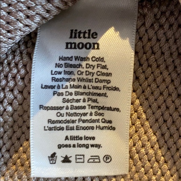 Aritzia little moon sweater - Picture 5 of 10